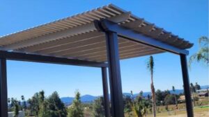 Freestanding aluminum patio covers